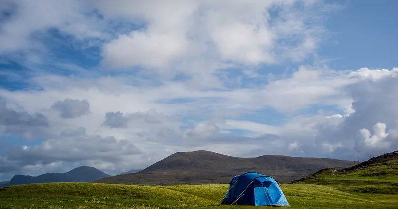 Le camping à Malte : ce qu'il faut savoir avant de planter