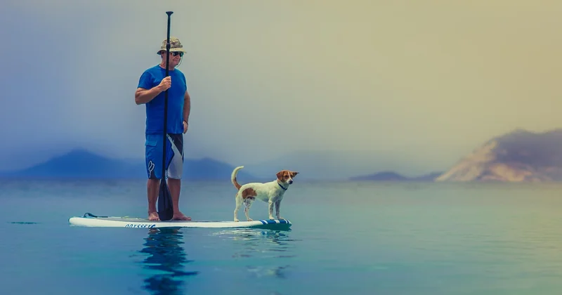 Initiation au paddle board : une activité en plein essor