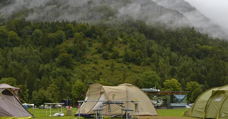 Gérer les aléas météo et la sécurité : le vrai test du campeur